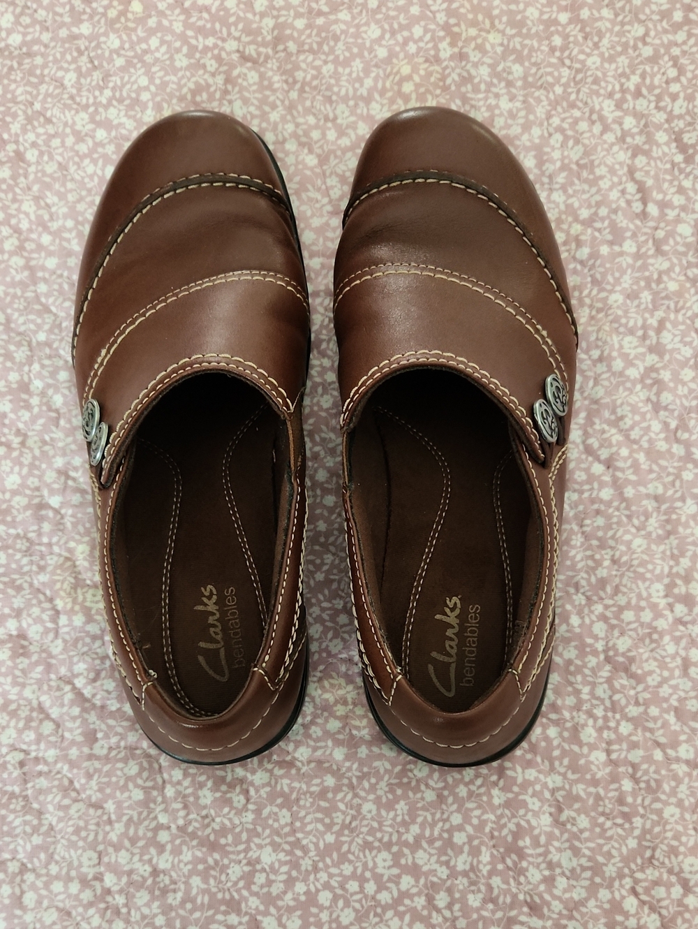 Clarks Women's Bendables Slip on Double Button Loafers